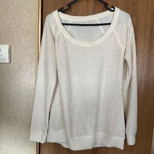 Light weight sweater